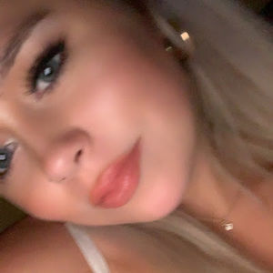 Meet your Posher, Selena